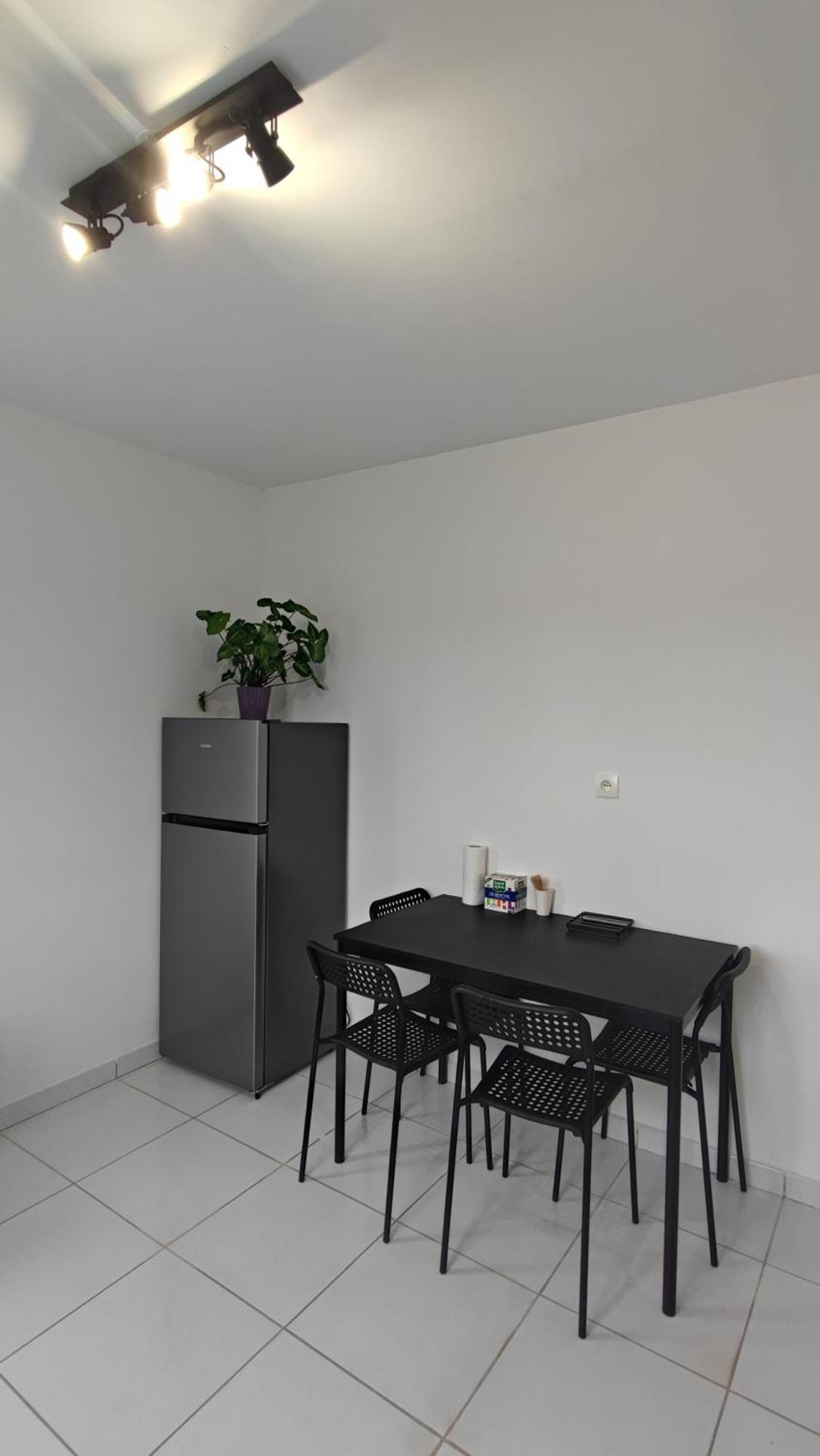 Appartement Cosy Uchaud Exterior photo